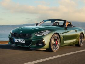 2025 BMW Z4 M40i with a manual: Here are the details on features and pricing