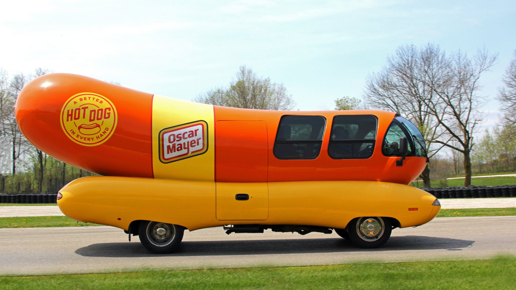 Hotdoggers wanted: You could be the next Wienermobile driver