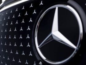 Stellantis and Mercedes-Benz raise $4.7 billion to build 4 new gigafactories