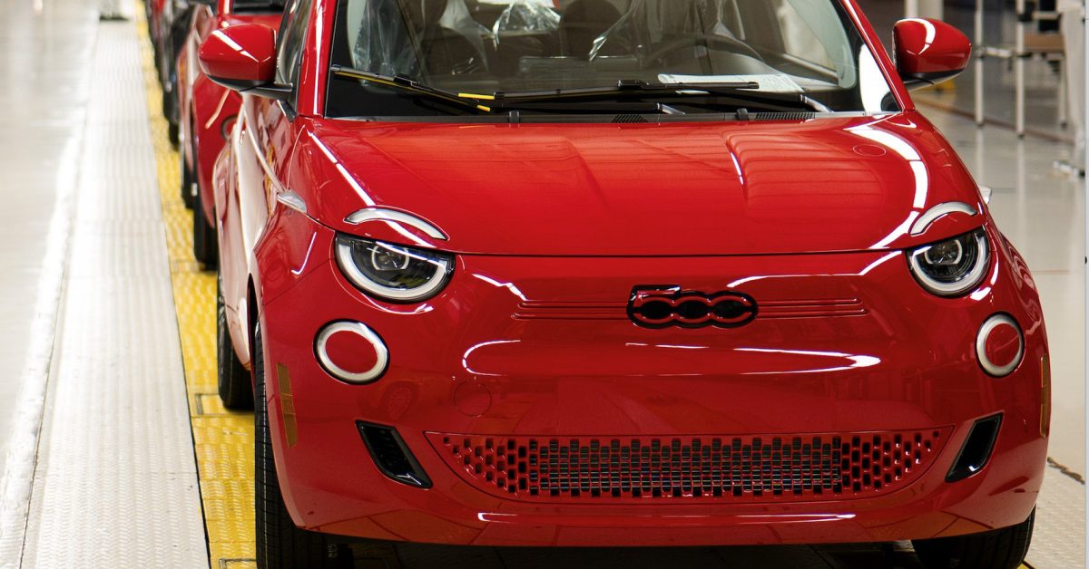 So much for ‘all-electric’ – Fiat 500e may come with a gas engine